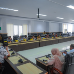 6.33. DPRD Gelar Rapat Lintas Komisi Membahas Retribusi Parkir Indomaret