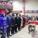 8.34. 30 anggota DPRD Kolaka periode 2024-2029 resmi di lantik