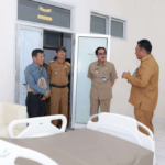 12.51 Pj Bupati Bombana Kunjungi UPTD Puskesmas Poleang